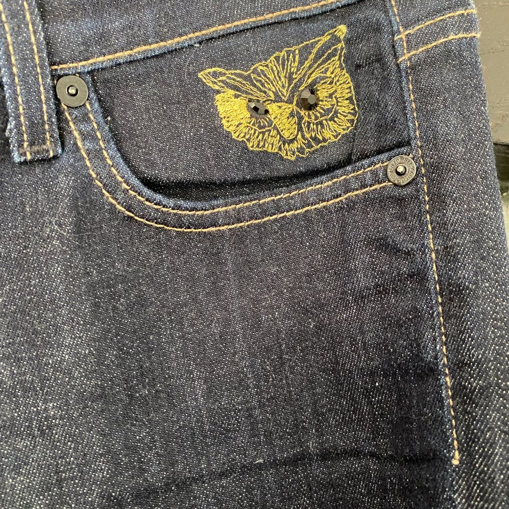 7 For All Mankind size 30 Straight Leg with little bedazzled Owl